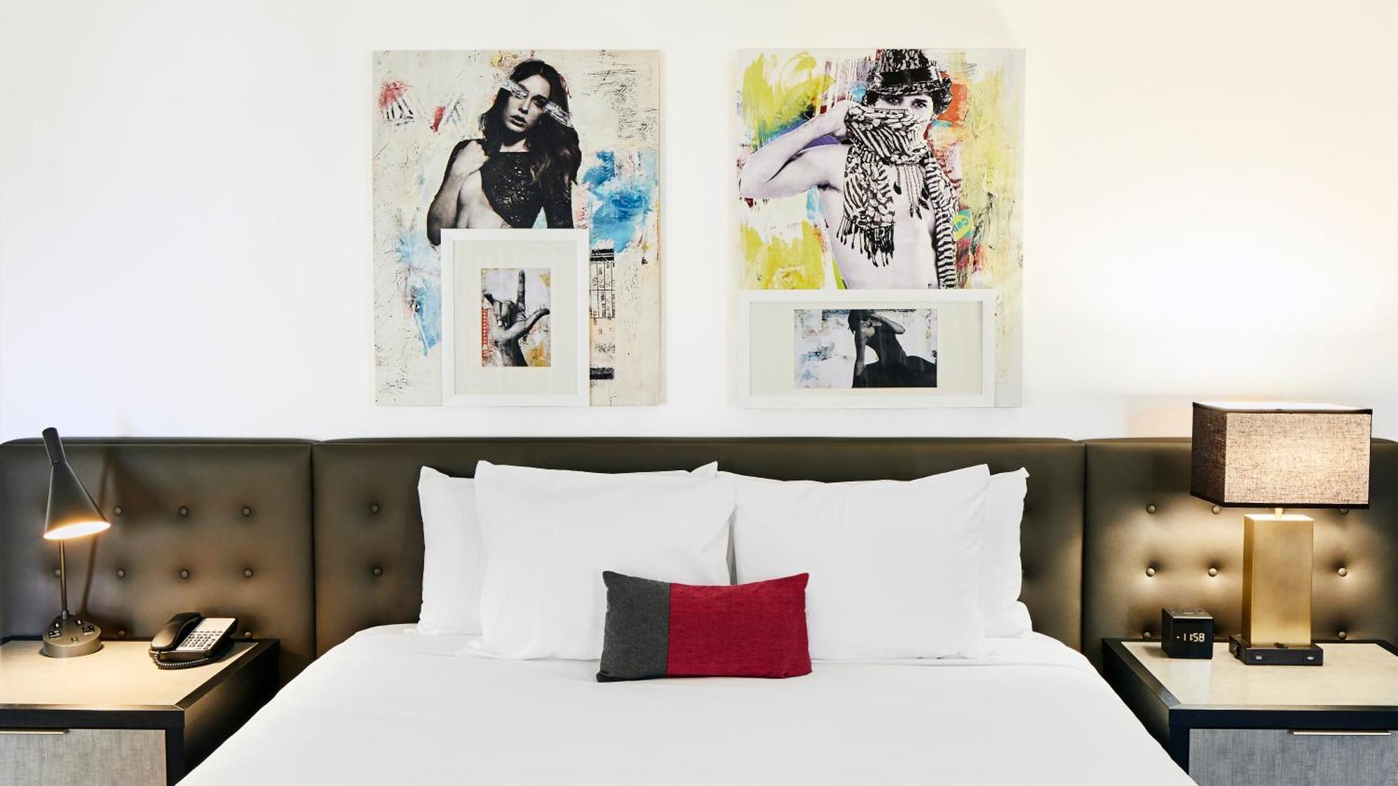 Ultra Hip Kamer met Kingsize Bed en Uitzicht op de Bergen - Rookvrij
