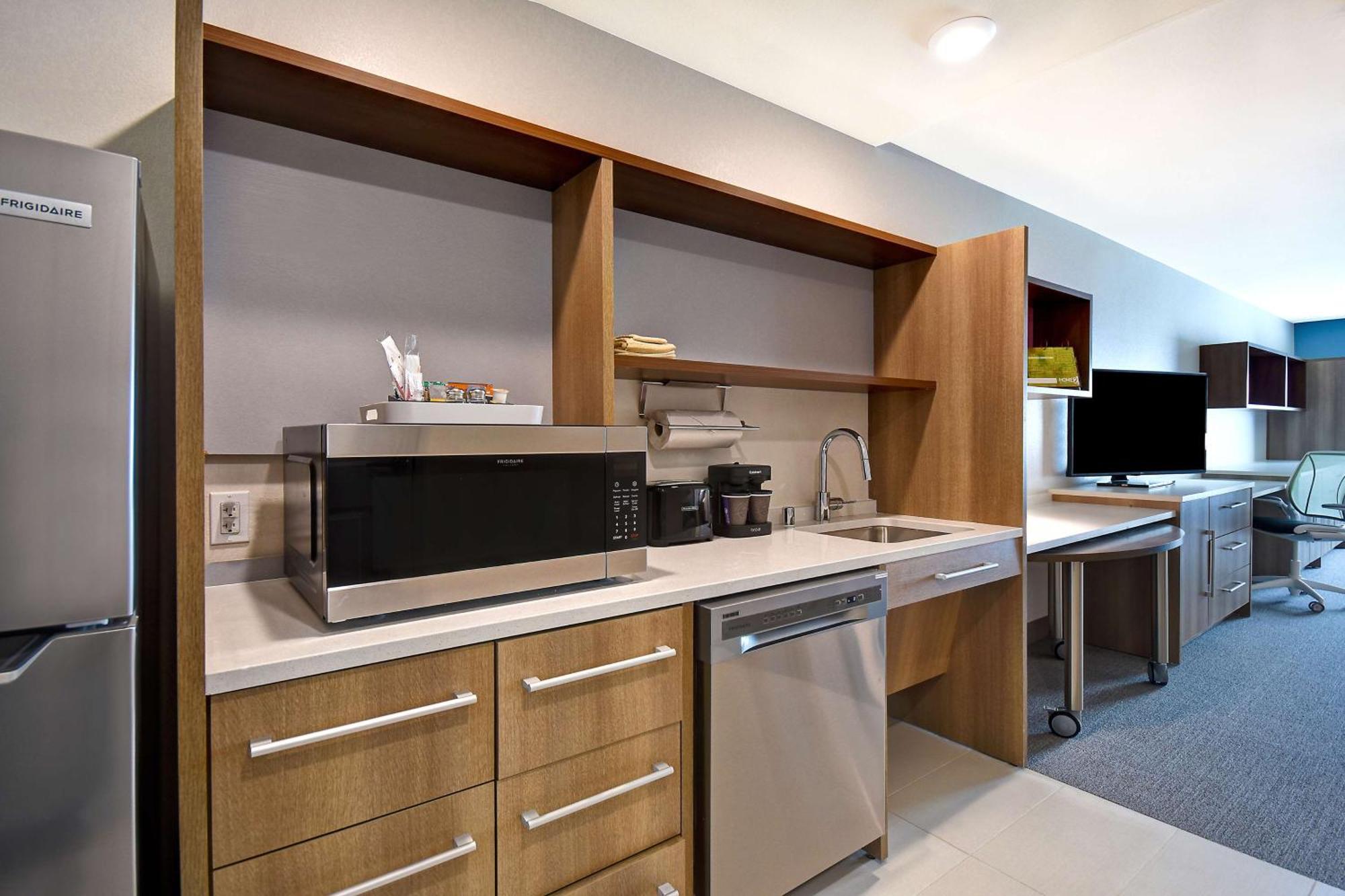King Studio Suite Mobility Accessible or Non-Smoking