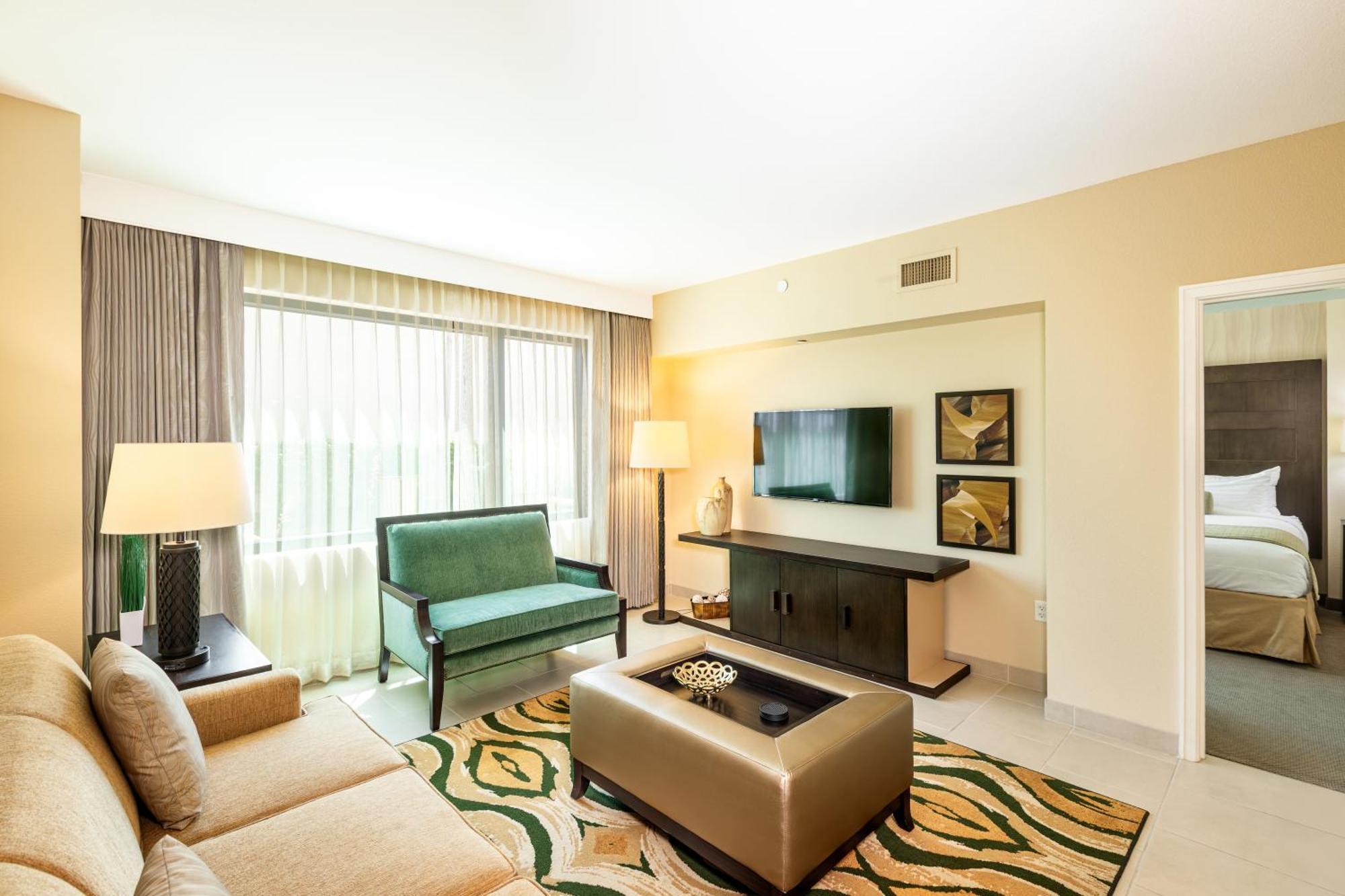 King Suite with Pool View,1681766260:JPEG